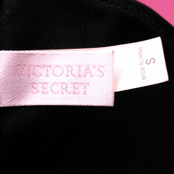 Victoria's Secret Extremely Rare Skull Bikini Top - Picture 4 of 7